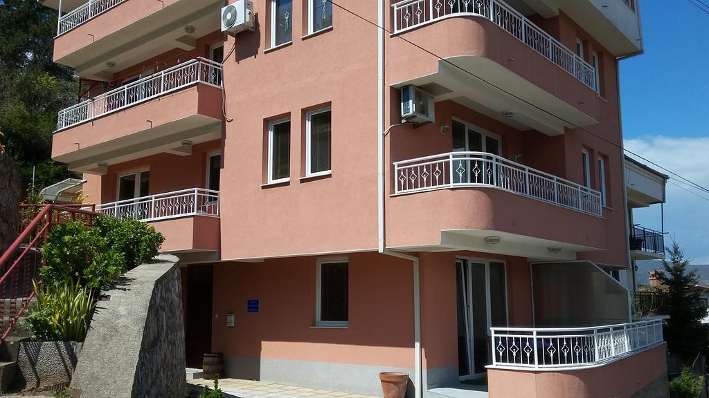 Boris & Matej Apartments Ohrid Bagian luar foto